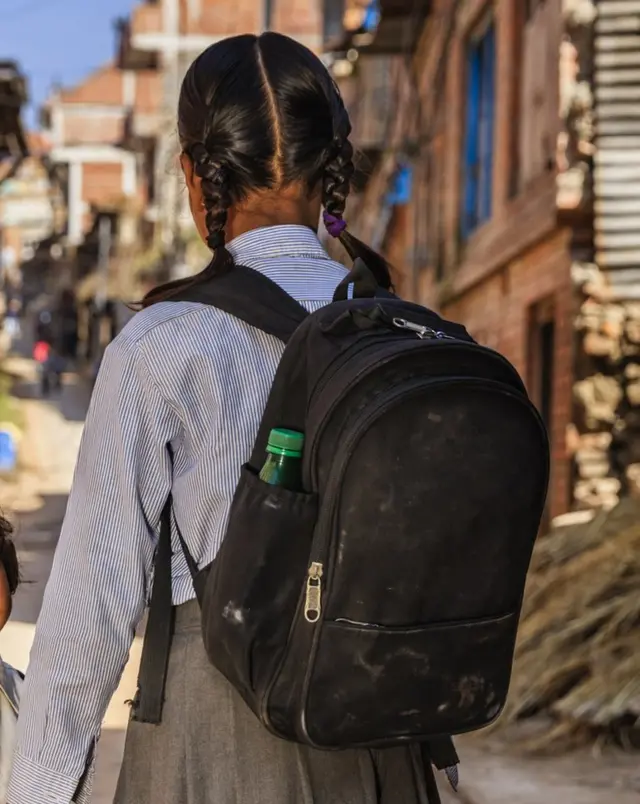 పాఠశాల బాలిక