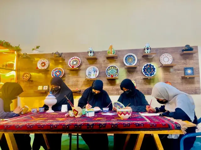 د نجونو کار ځای