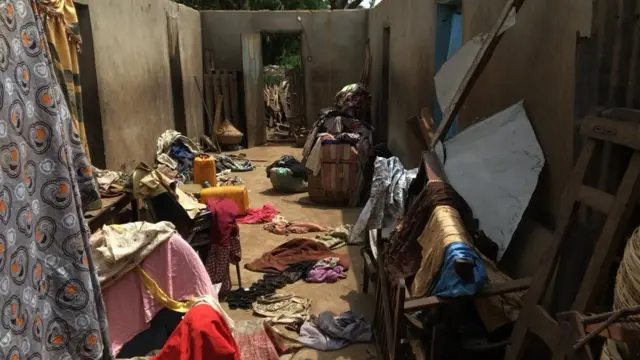 Aworan awọn ile ti atẹgun ojo si lọ ni Fiditi