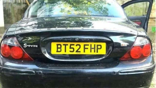 কারনেট সুবিধার আওতায় এনে দেশে বিক্রি করা আরেকটি গাড়ি এটি।