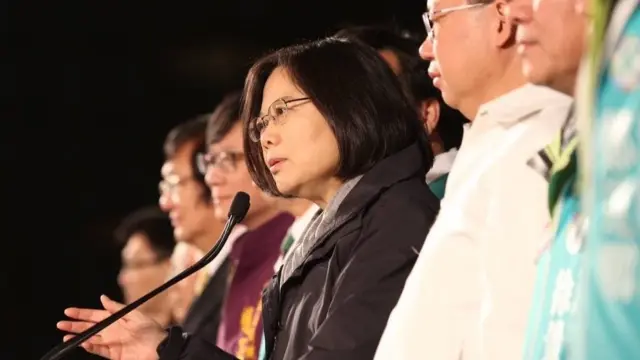 控えめな印象の奥に不屈の意志 台湾初の女性総統 - BBCニュース