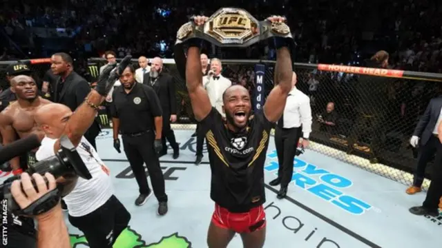 Leon Edwards yavuze ko yari yarizeje nyina kuzamuhindurira ubuzima