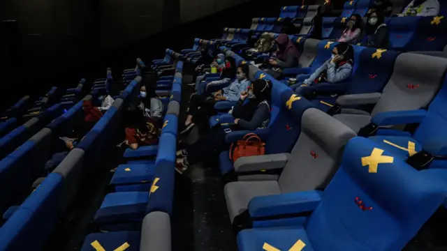 திரையரங்கம்