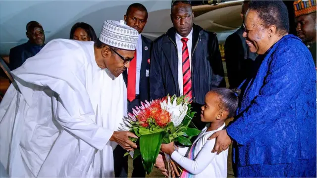 South Africa International Relations and Cooperation Minister Naledi Pandor na im welcome President Muhammdu Buhari for night on Wednesday