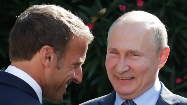Макрон и Путин