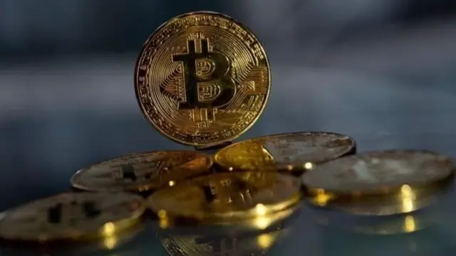 เหรียญกษาปณ์ที่มีตราสัญลักษณ์บิทคอยน์