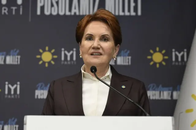akşener