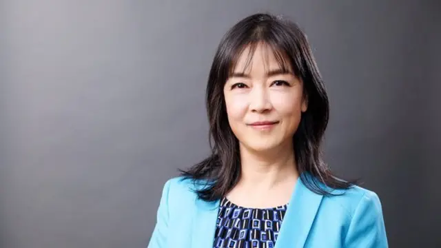 毕业于北京大学地球化学专业的曾铮因修炼法轮功受到政府打压后流亡海外