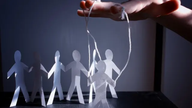 ਕਲਟ ਡੀਪ੍ਰੋਗ੍ਰਾਮਰ