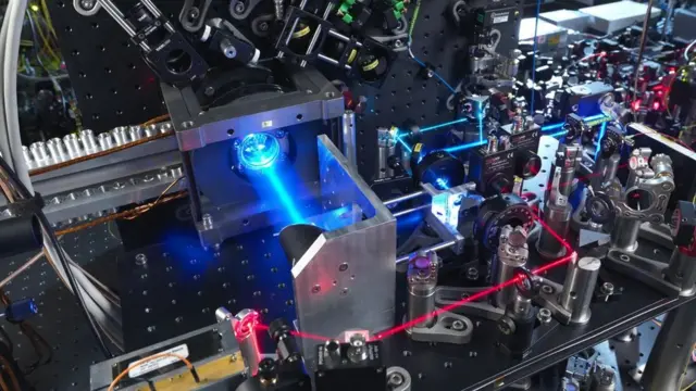 நேரத்தை விளக்கும் சூப்பர் கடிகாரங்கள்