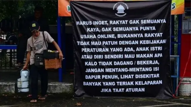 Sejumlah warga mengaku belum mendapatkan bantuan sosial.