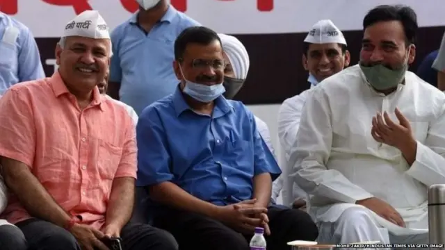 ਮਨੀਸ਼ ਸਿਸੋਦੀਆ, ਅਰਵਿੰਦ ਕੇਜਰੀਵਾਲ ਅਤੇ ਗੋਪਾਲ ਰਾਏ