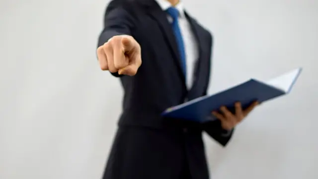 Түштүк Кореядагы миллениалдар "кондэлердин" көзөмөлүн дагы жоготууну кыялданышат