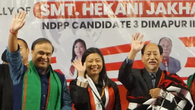 असम के मुख्यमंत्री के साथ हेकानी जाखालू