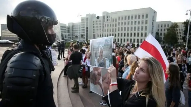 Lukaşenko'nun istifası talebiyle yapılan kitlesel gösteriler geçen hafta sonu da devam etti