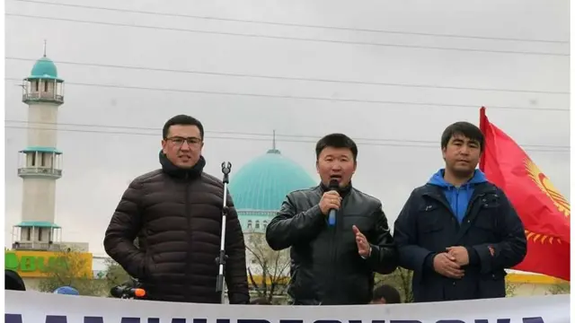 Солдон оңго: юритст Канатбек Азиз, КСДПнын мурдагы мүчөсү Ренат Самудинов, депутат Жанар Акаев