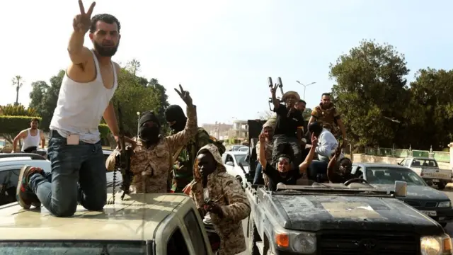 Des combattants fidèles au gouvernement d'union nationale (GNA)