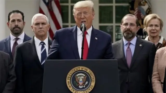 ခုလိုလုပ်တာက လူတွေ ဗိုင်းရပ်စ် ပိုကူးနိုင်ခြေရှိတယ်ဆိုပြီး ထရမ့်ကို အပြစ်တင်နေကြ