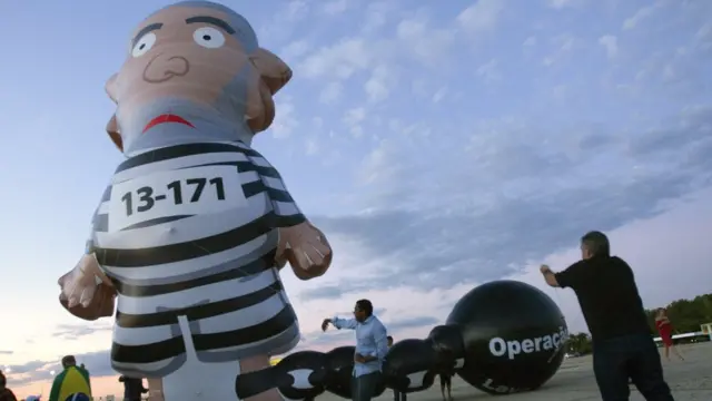 Inflable de Lula preso