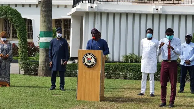 Govnor Sanwo-Olu tok dis one on Thursday as im dey address tori pipo on Covid-19 for di State House Marina.