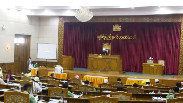 ရခိုင်ပြည်နယ်လွှတ်တော်