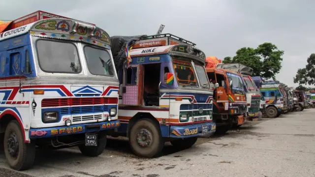 अदुवा बोकेका ट्रक