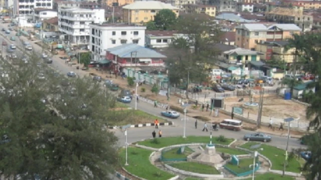 Picture of goment house round about for Imo state.