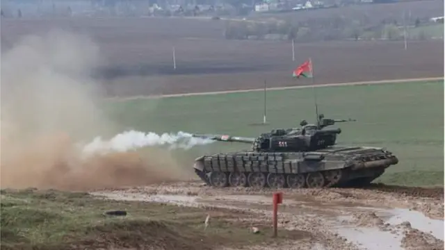 ইউক্রেনকে ট্যাংক দিয়েছে চেক প্রজাতন্ত্র।