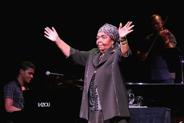 سيزاريا إيفورا