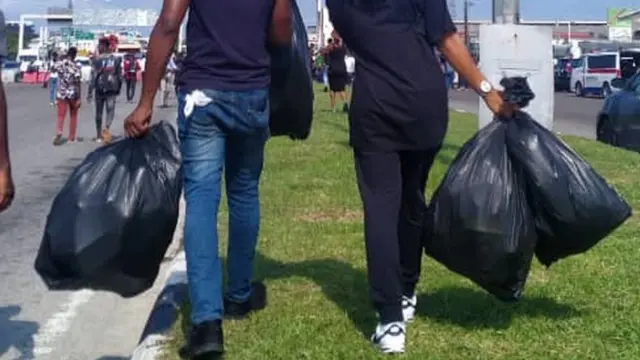 Women picking refuse in Lagos