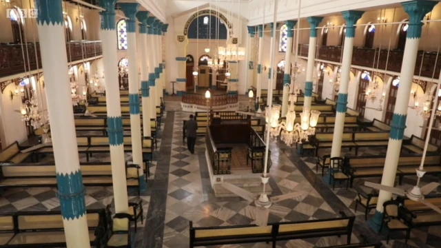 Macbadkan ayaa hadda faaruq ah