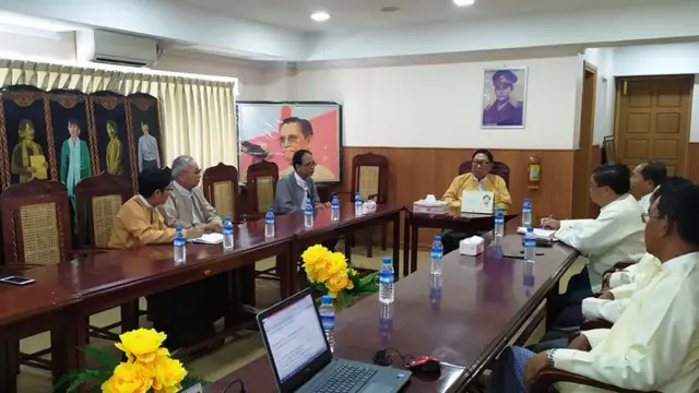 ပြည်သူ့ပါတီကို မိတ်ဖက်ပါတီအနေနဲ့ ပထမဆုံးအကြိမ်တရားဝင် တွေ့ဆုံလာခဲ့တာလည်း ဖြစ်