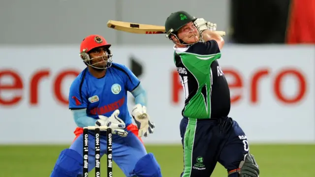 شهزاد محمدي چې پخوا د ایرلنډ سره لوبه کې ښه لوبېدلی دا ځل د بندیزونو له امله په دې لوبه کې نه شته