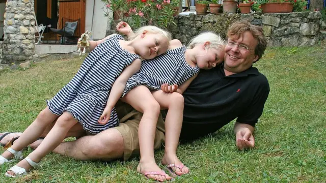 Фризо с дочерьми