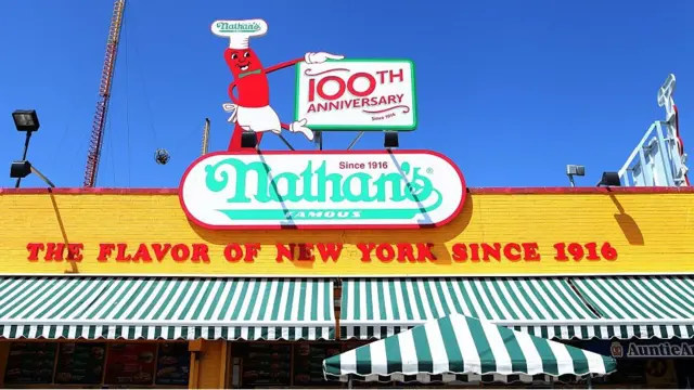 Un anuncio de Nathan's