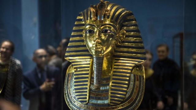 القناع الجنائزي للملك توت عنخ آمون في المتحف المصري، صورة أرشيفية