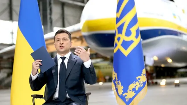 "Пороги Офісу президента не оббиваю". Кличко відповів Зеленському