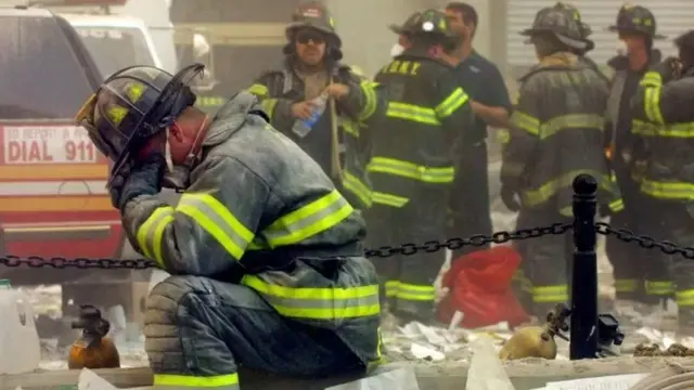 ঘটনার পর উদ্ধার কাজ করতে উদ্ধারকর্মীরা আবেগাপ্লুত হয়ে পড়েন।