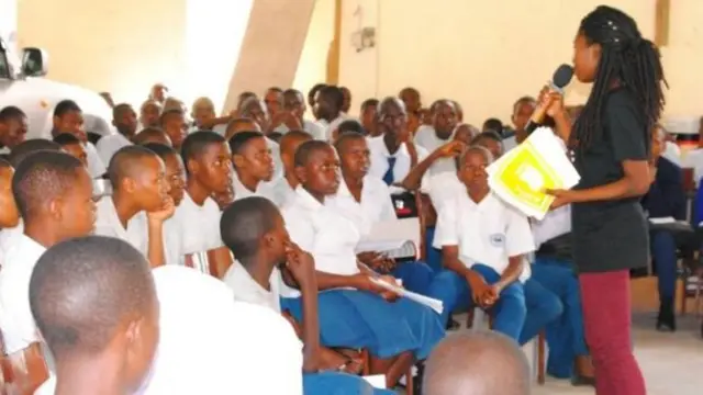 Semina mbalimbali zinatolewa kwenye shule