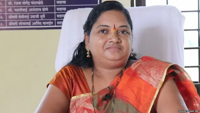 फेटरीच्या सरपंच धनश्री ढोमणे