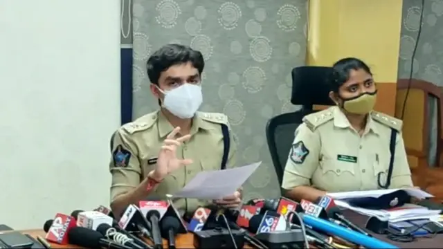 ఆన్‌లైన్ రమ్మీ వంటి గేమ్స్ ని సిక్కిం, నాగలాండ్ లాంటి రాష్ట్ర ప్రభుత్వాలు ఆమోదించాయి. ఏపీ, తెలంగాణా రాష్ట్రాలు నిషేధించాయి.