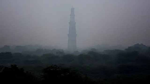 Delhi's famous Qutub Minar monument has been swallowed by smog