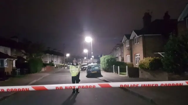 оцепленная улица в Санбери