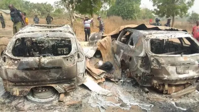 Awọn mọto Seriki Fulani ti wọn sọ ina si