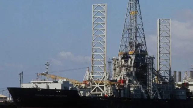 格洛瑪勘探者號 （The Hughes Glomar Explorer）