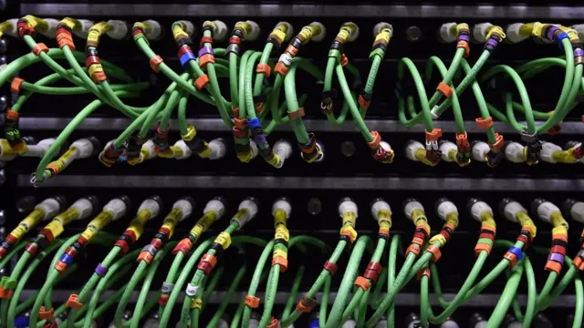 하지만 조심해야 한다고 경고하는 이들도 있다.