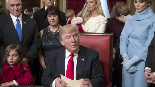 डोनल्ड ट्रंप