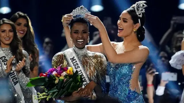 Miss Universe, Zozibini Tunzi, ज़ोज़िबिनी तुंज़ी, मिस यूनिवर्स 2019
