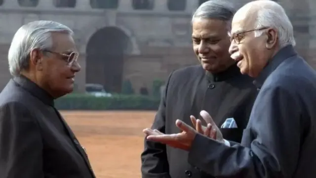 'અડવાણીએ મને ભાજપમાં સામેલ કરી લીધો અને પ્રેસ કૉન્ફરન્સમાં જાહેરાત કરી કે મારું ભાજપમાં જોડાવું એ પાર્ટી માટે 'દિવાળી ગિફ્ટ' સમાન છે.'