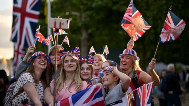 Royal supporters get ready to spend the night on the Mall after setting up their tents ahead of the upcoming Jubilee events on June 01, 2022 in London, England.
